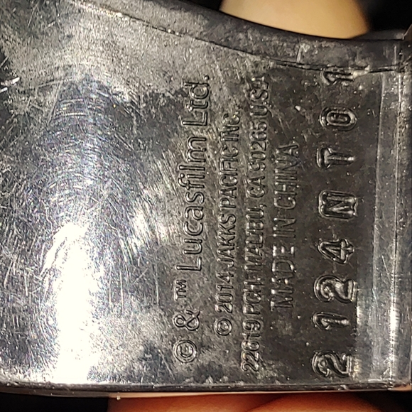 Star Wars 20 inch Darth Vader action figure - Picture 4 of 6